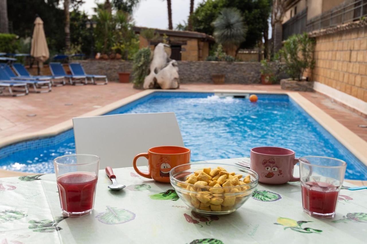 Alelida Villa Con Piscina Cinisi Exteriör bild