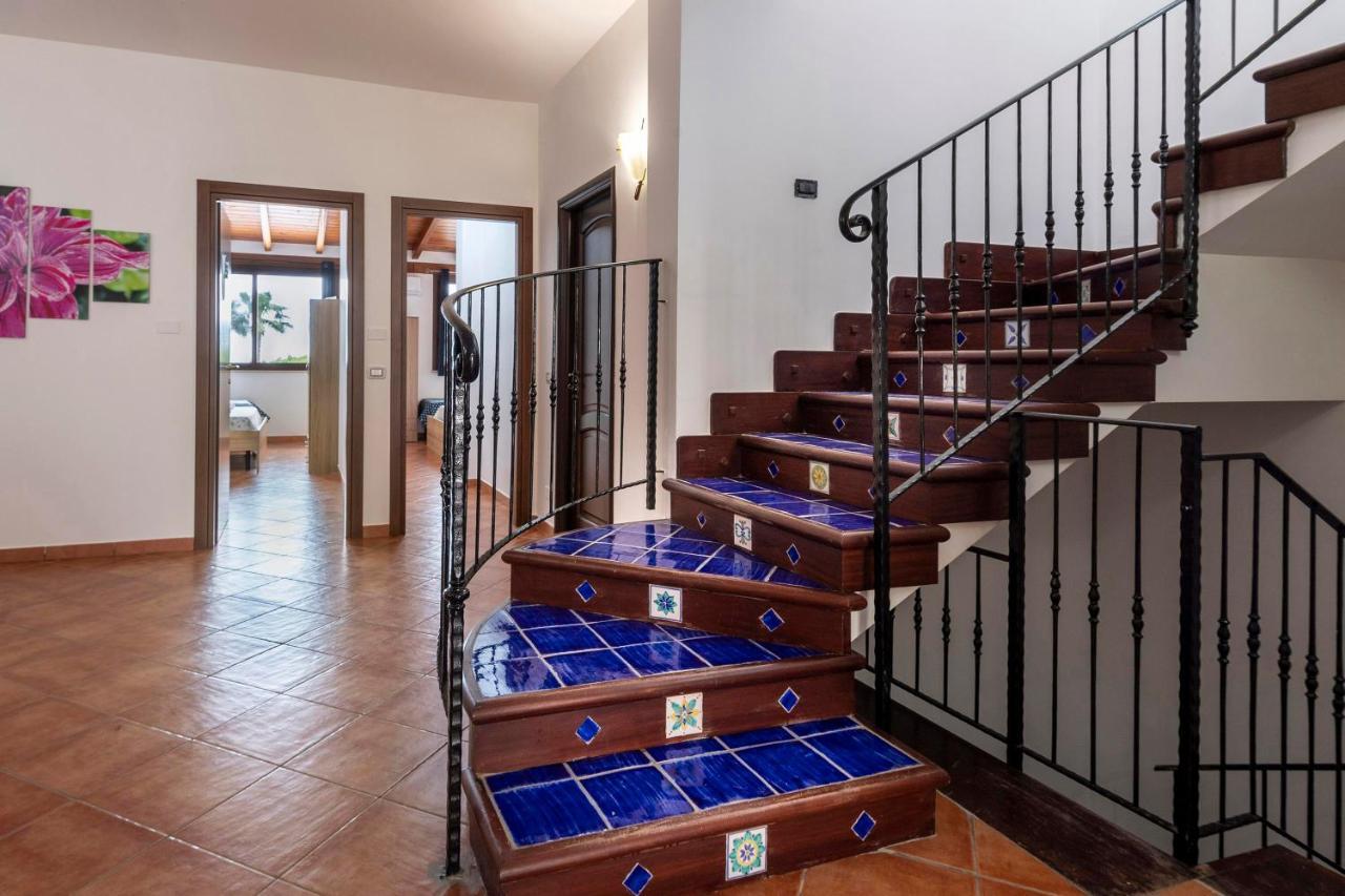 Alelida Villa Con Piscina Cinisi Exteriör bild